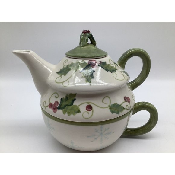 Tracy Porter Tea for One Christmas Holly Set - Picture 3 of 12